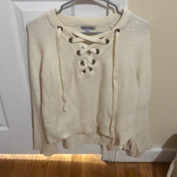 Cream Sweater - Picture 1 of 3